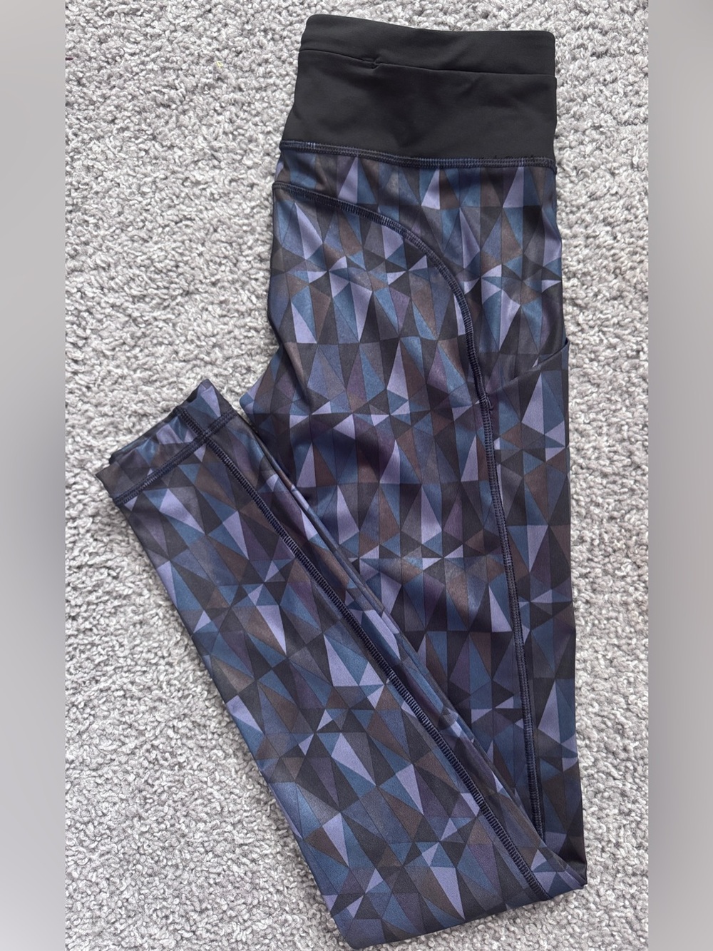 Lululemon Speed Tight II Full-On Luxtreme Stained Glass Love Nightfall size 6